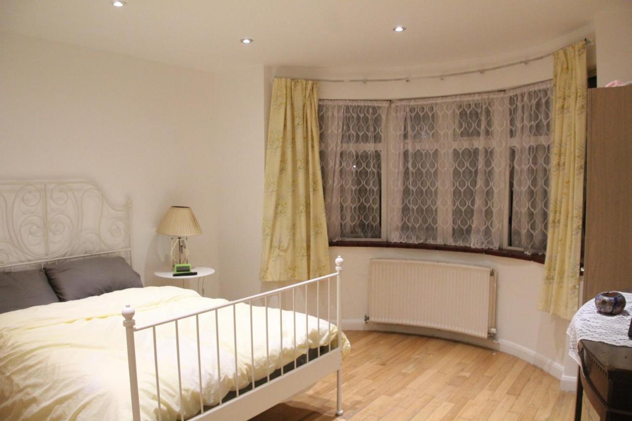 Beautiful Double Bedroom Edgware Eksteriør bilde