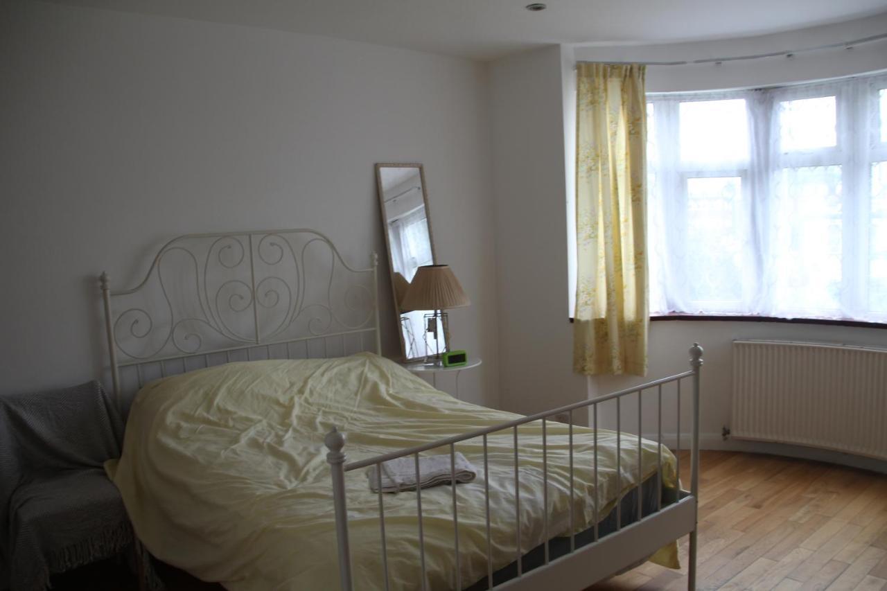 Beautiful Double Bedroom Edgware Eksteriør bilde