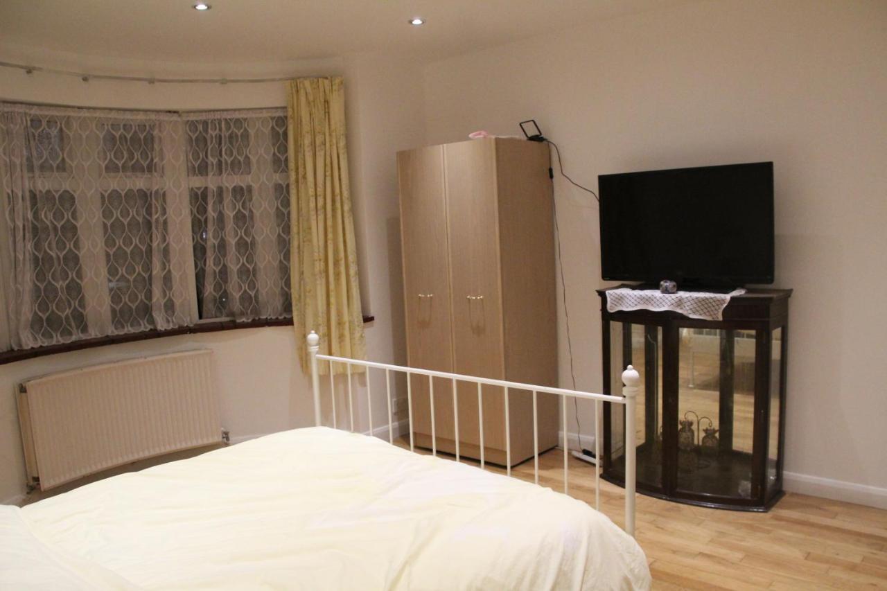 Beautiful Double Bedroom Edgware Eksteriør bilde