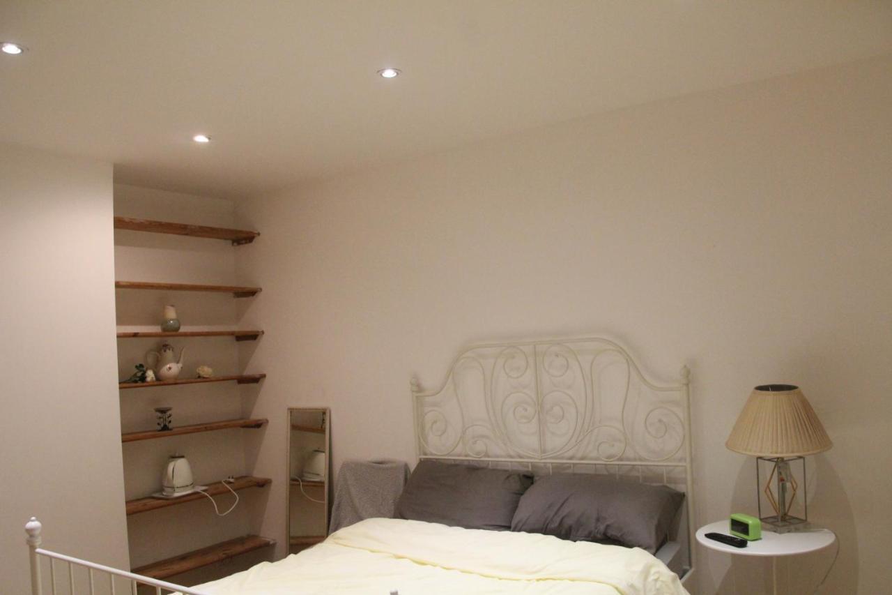 Beautiful Double Bedroom Edgware Eksteriør bilde